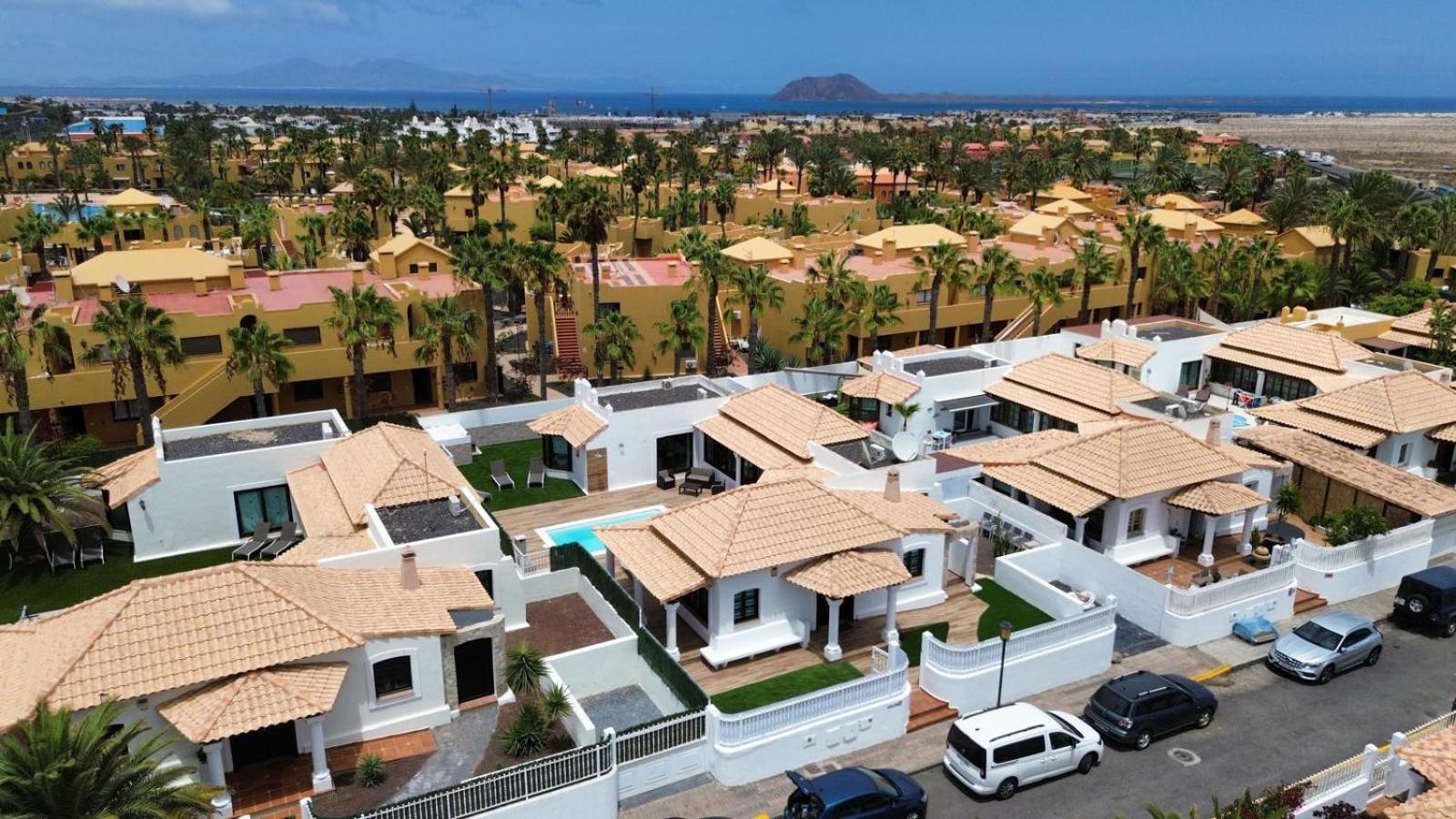 Villa Relax Deluxe Private Pool Corralejo By Holidays Home Buitenkant foto